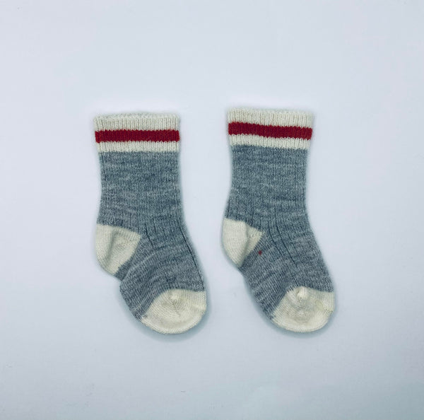 "Timeless Comfort: Classic Alpaca Throwback Socks for Kids | Cozy and Stylish Designs"